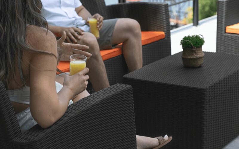 ¿Cómo elegir muebles de plástico para zonas de alto tráfico en Panamá?