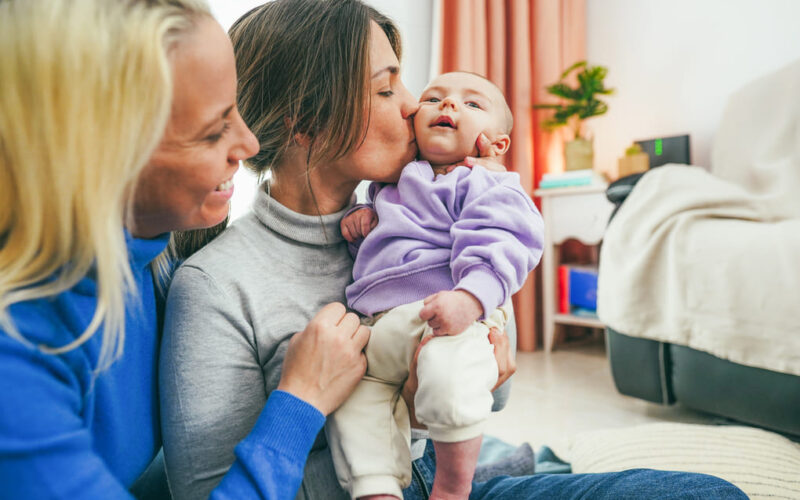 Soluciones en subrogación para formar familia: recursos para parejas del mismo sexo de Bolivia