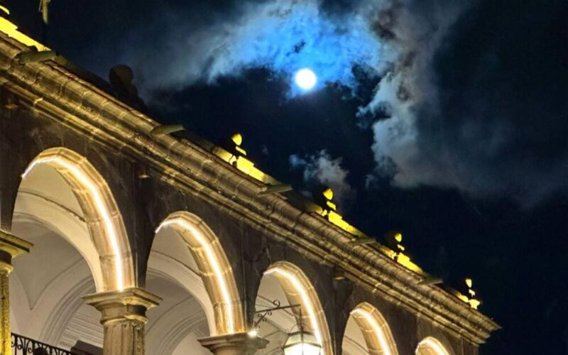 Antigua Guatemala ilumina el fin de año con Banco G&T Continental